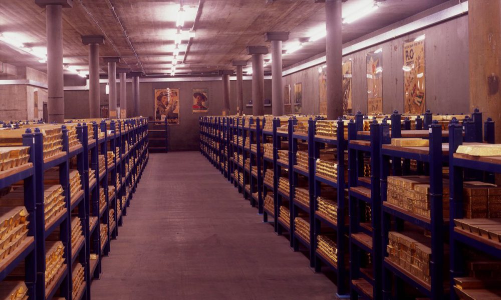 inside-the-bank-of-england-s-gold-vaults-techkee